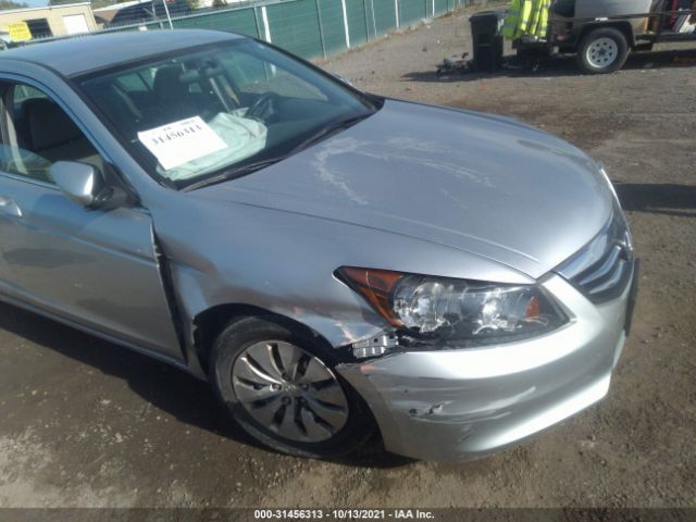 Photo 5 VIN: 1HGCP2F32CA121652 - HONDA ACCORD SDN 