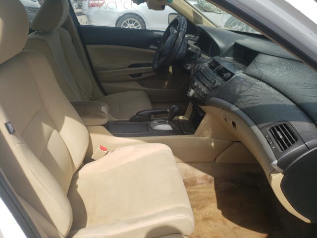 Photo 4 VIN: 1HGCP2F32CA122056 - HONDA ACCORD LX 