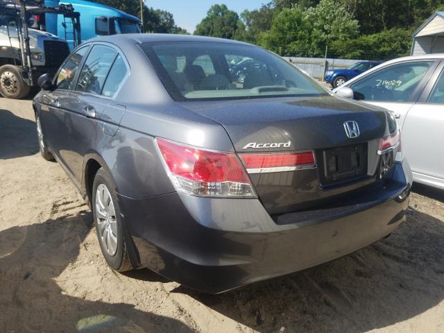 Photo 2 VIN: 1HGCP2F32CA132120 - HONDA ACCORD LX 