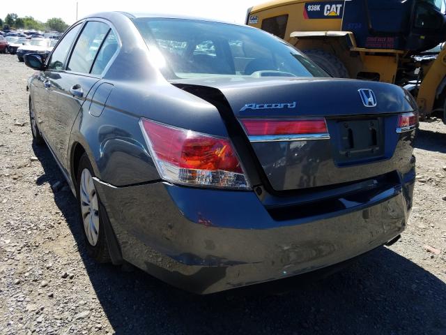 Photo 2 VIN: 1HGCP2F32CA140637 - HONDA ACCORD LX 