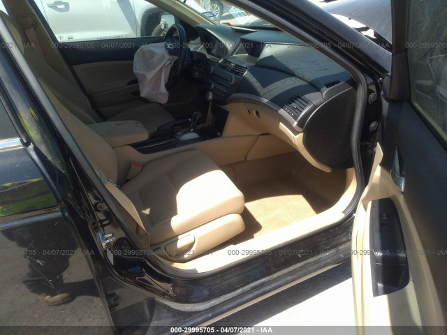 Photo 4 VIN: 1HGCP2F32CA154599 - HONDA ACCORD SDN 