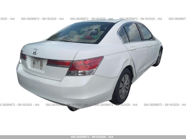 Photo 3 VIN: 1HGCP2F32CA235487 - HONDA ACCORD SDN 