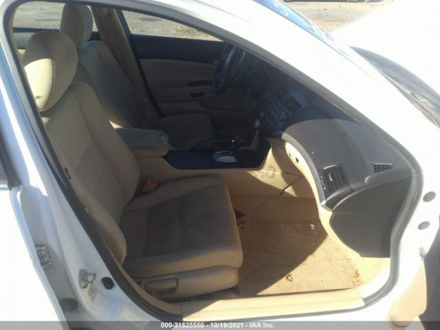 Photo 4 VIN: 1HGCP2F32CA236641 - HONDA ACCORD SDN 