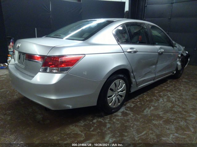 Photo 3 VIN: 1HGCP2F32CA243136 - HONDA ACCORD SDN 