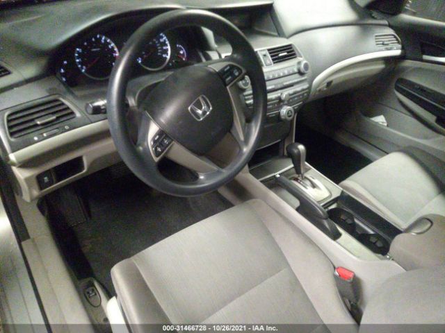 Photo 4 VIN: 1HGCP2F32CA243136 - HONDA ACCORD SDN 