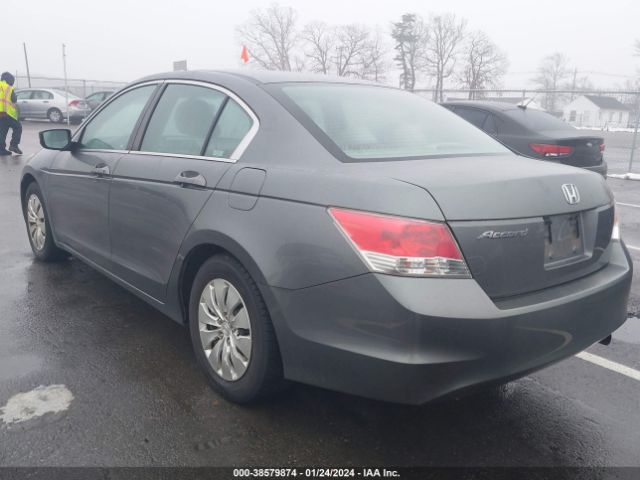 Photo 2 VIN: 1HGCP2F33AA006586 - HONDA ACCORD 