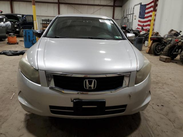 Photo 4 VIN: 1HGCP2F33AA017507 - HONDA ACCORD LX 