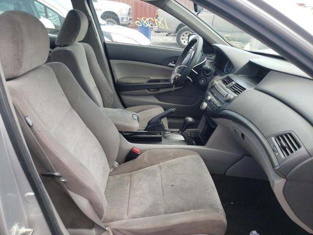 Photo 4 VIN: 1HGCP2F33AA019399 - HONDA ACCORD LX 