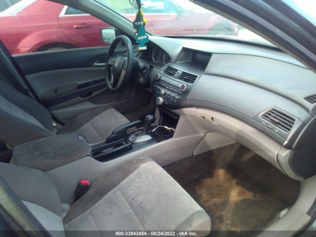 Photo 4 VIN: 1HGCP2F33AA057120 - HONDA ACCORD SDN 