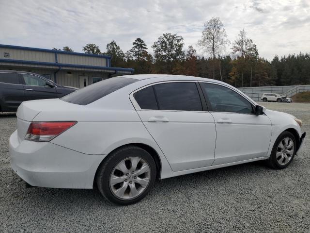 Photo 2 VIN: 1HGCP2F33AA070319 - HONDA ACCORD LX 