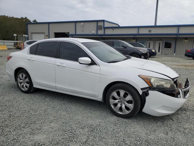 Photo 3 VIN: 1HGCP2F33AA070319 - HONDA ACCORD LX 