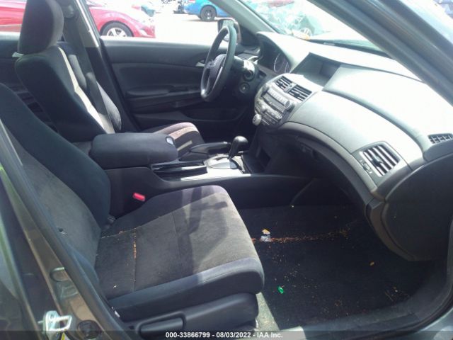 Photo 4 VIN: 1HGCP2F33AA075763 - HONDA ACCORD SDN 