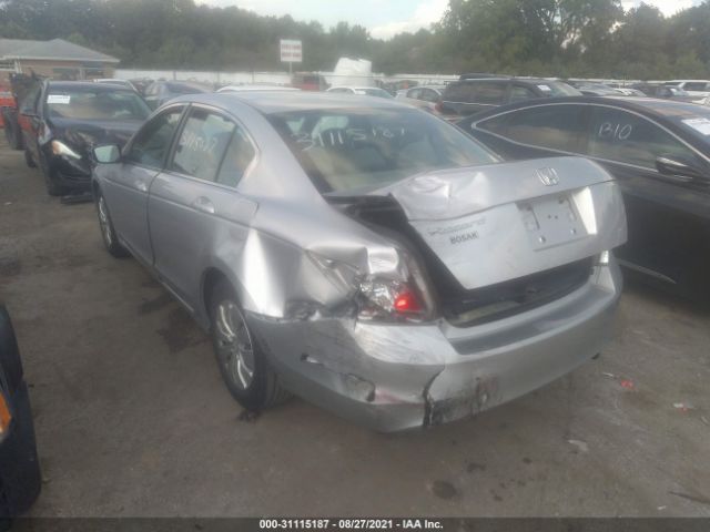 Photo 2 VIN: 1HGCP2F33AA100466 - HONDA ACCORD SDN 