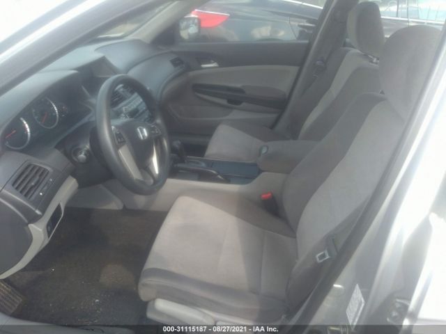 Photo 4 VIN: 1HGCP2F33AA100466 - HONDA ACCORD SDN 