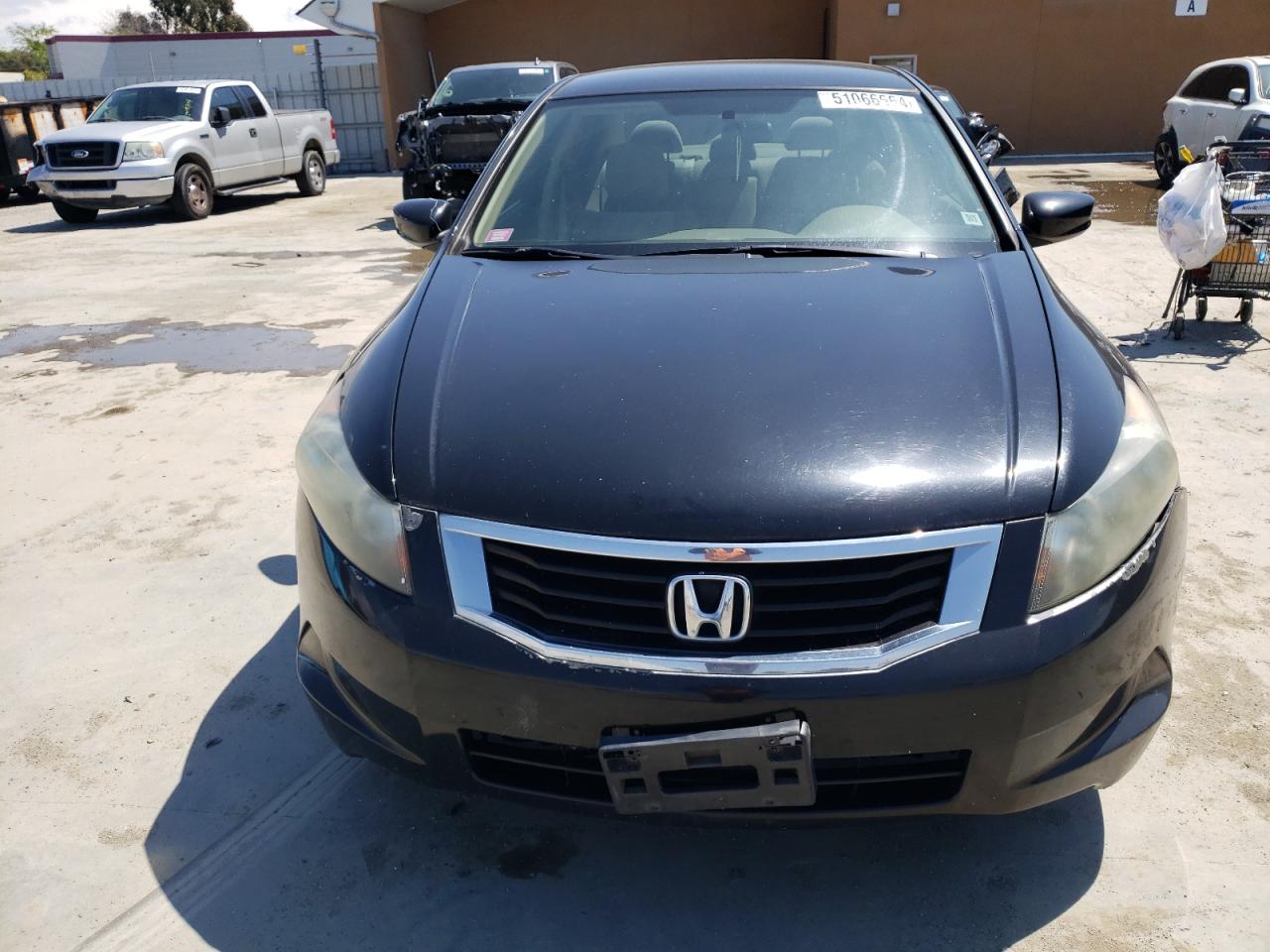 Photo 4 VIN: 1HGCP2F33AA131524 - HONDA ACCORD 