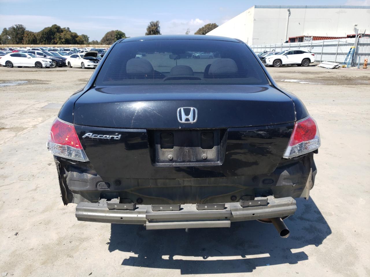 Photo 5 VIN: 1HGCP2F33AA131524 - HONDA ACCORD 