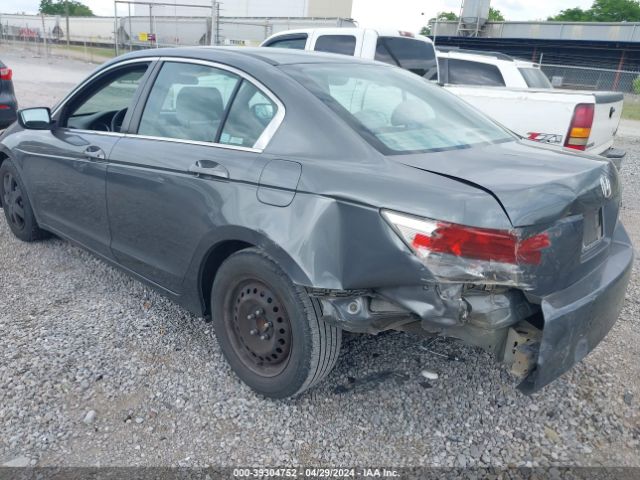 Photo 2 VIN: 1HGCP2F33AA137842 - HONDA ACCORD 