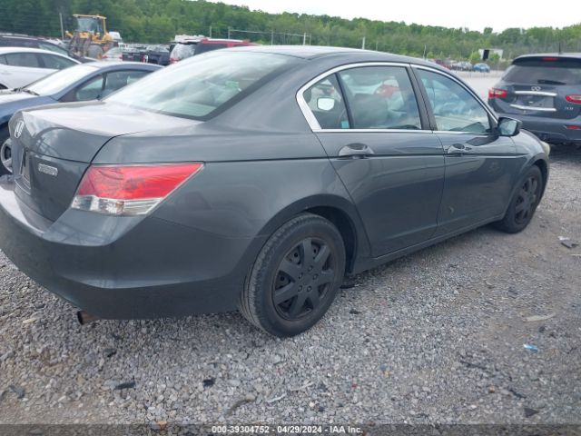 Photo 3 VIN: 1HGCP2F33AA137842 - HONDA ACCORD 