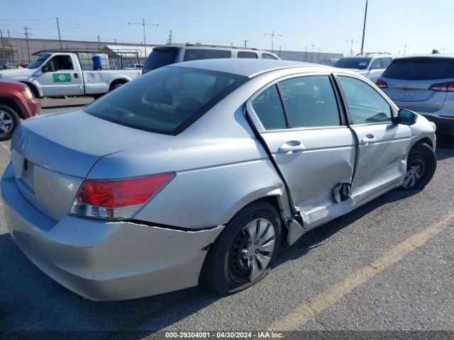 Photo 3 VIN: 1HGCP2F33AA142622 - HONDA ACCORD 