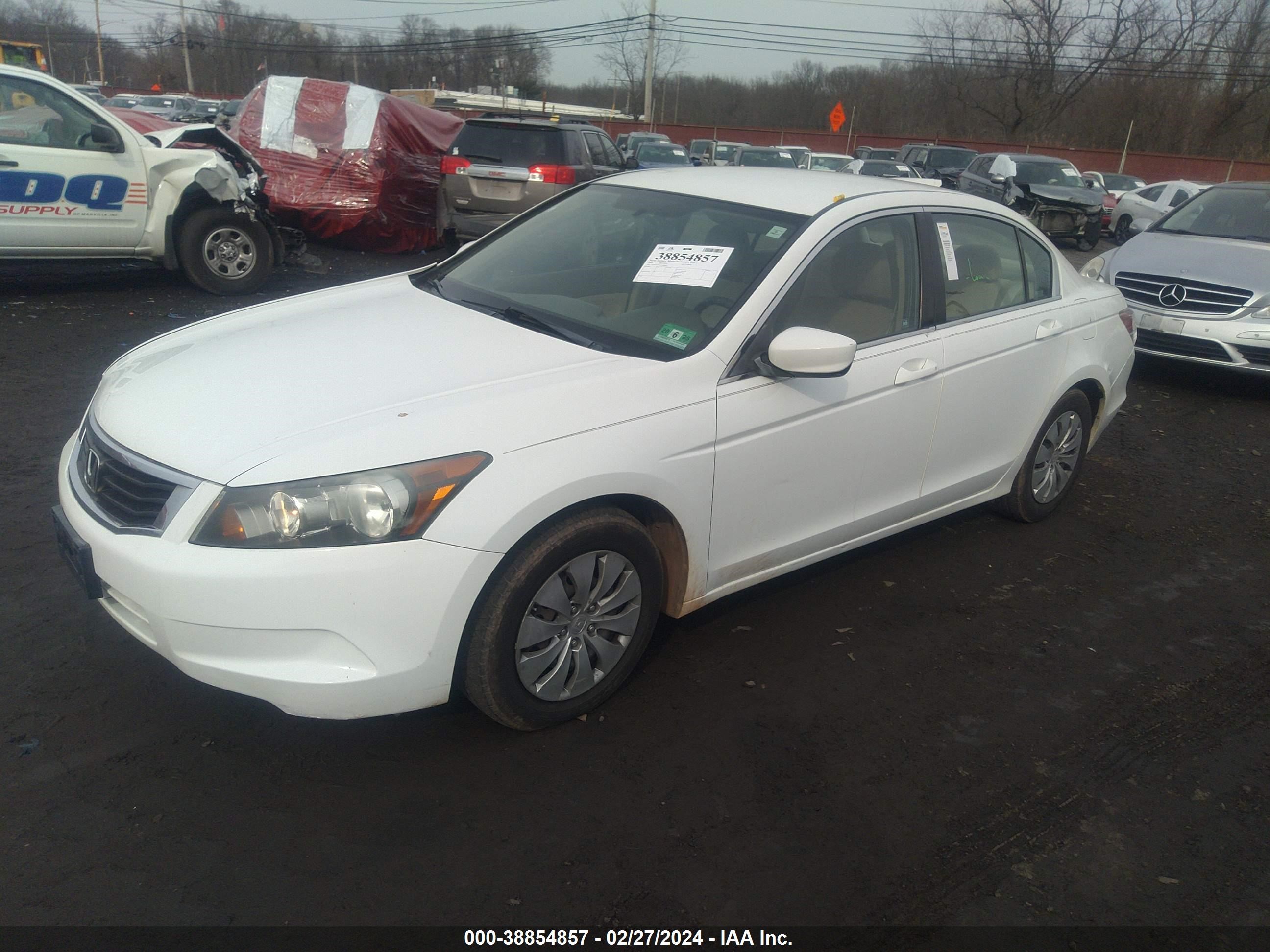 Photo 1 VIN: 1HGCP2F33AA168024 - HONDA ACCORD 