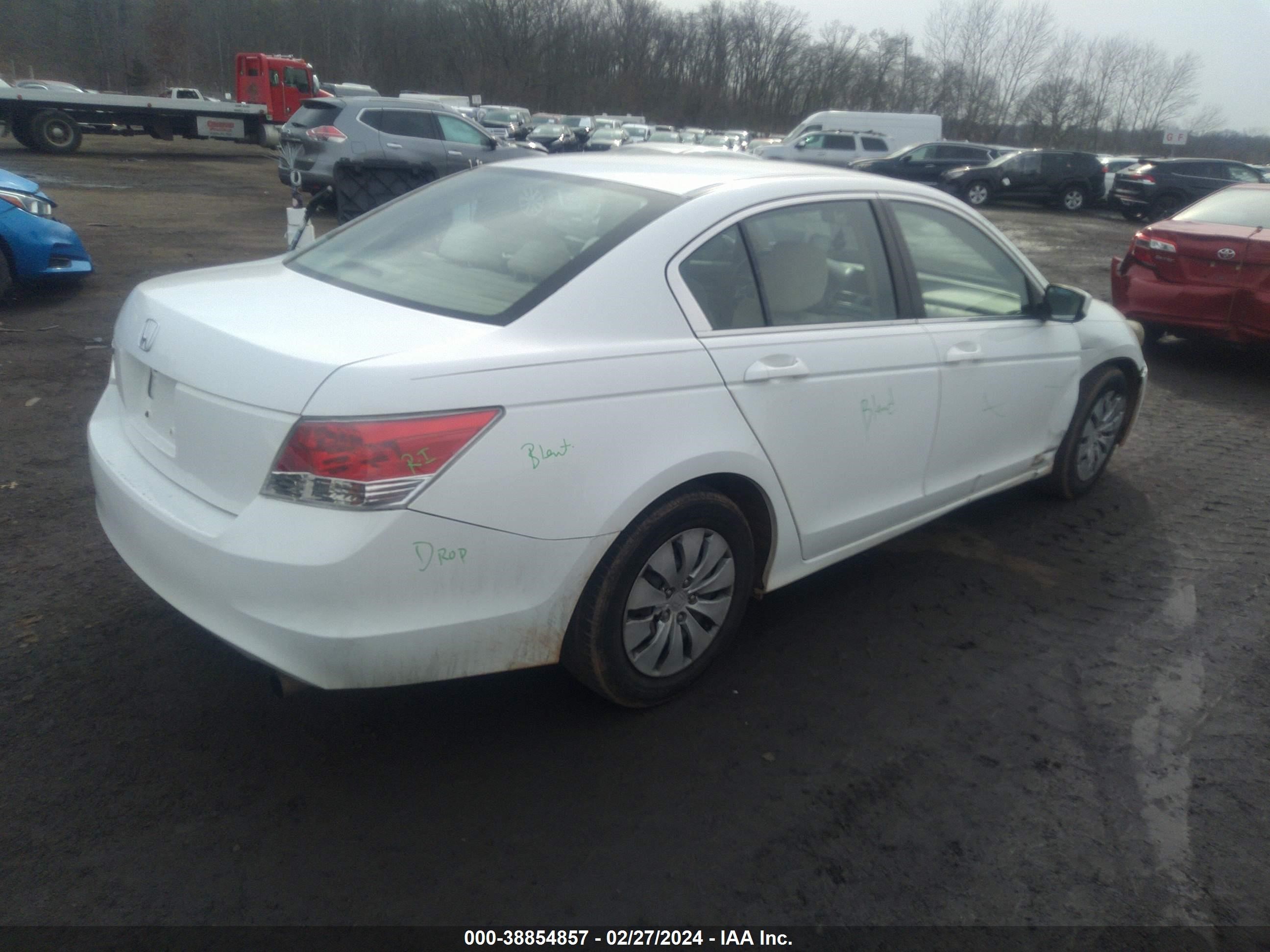 Photo 3 VIN: 1HGCP2F33AA168024 - HONDA ACCORD 