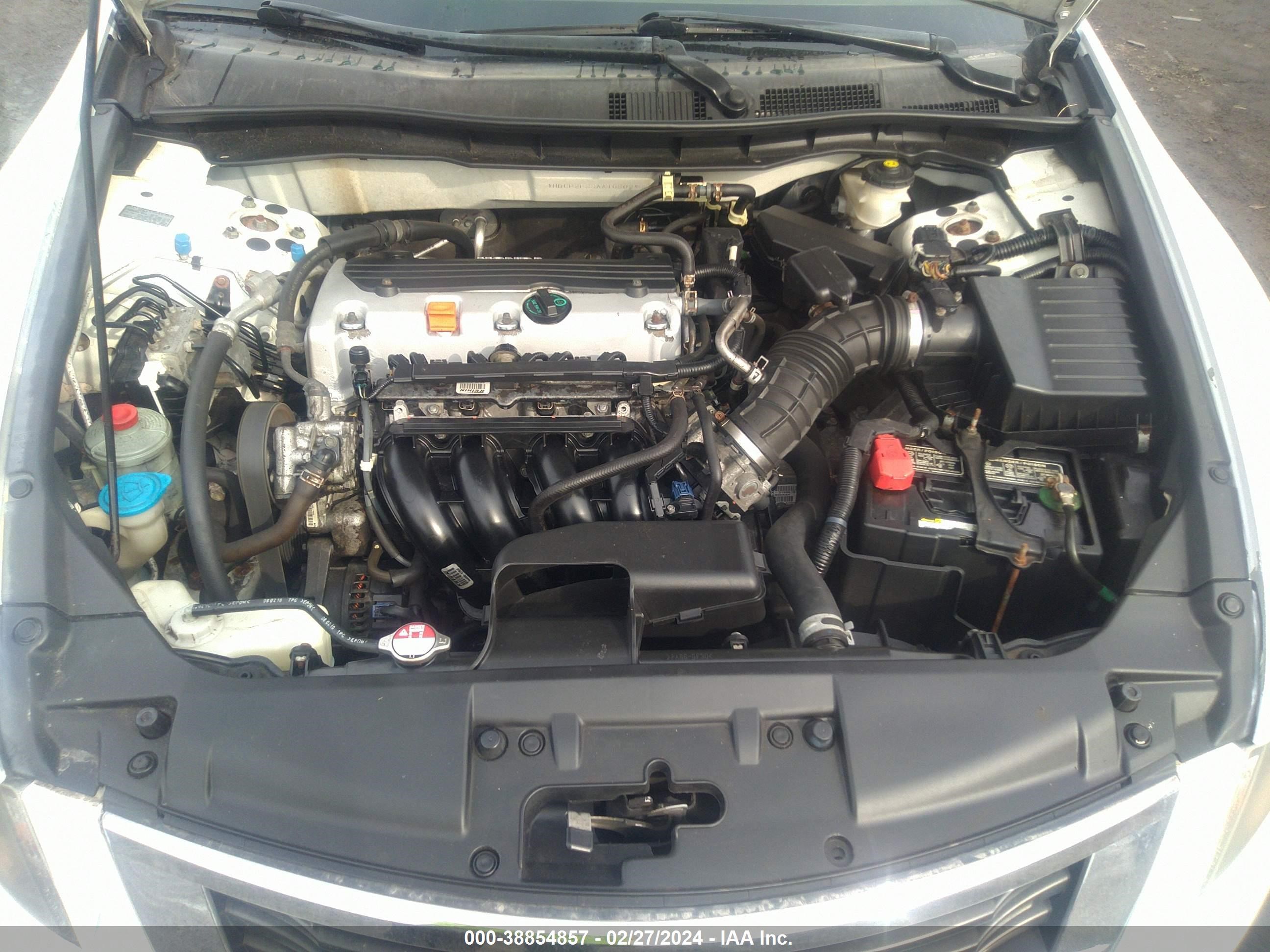 Photo 9 VIN: 1HGCP2F33AA168024 - HONDA ACCORD 