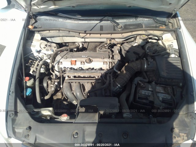 Photo 9 VIN: 1HGCP2F33BA005083 - HONDA ACCORD SDN 