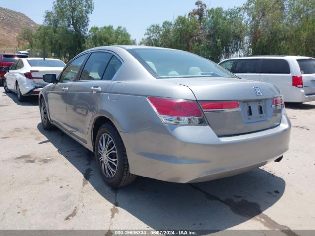 Photo 2 VIN: 1HGCP2F33BA021154 - HONDA ACCORD 