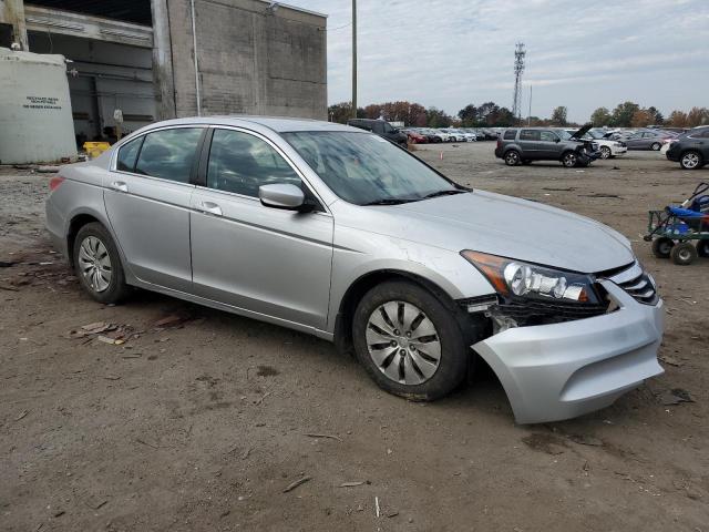 Photo 3 VIN: 1HGCP2F33BA022773 - HONDA ACCORD 