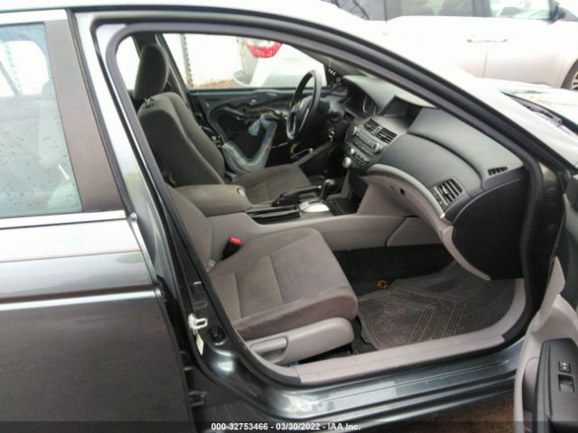 Photo 4 VIN: 1HGCP2F33BA025110 - HONDA ACCORD SDN 