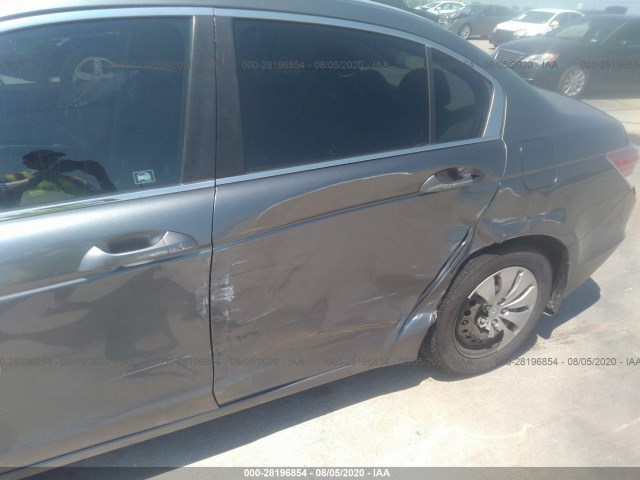 Photo 5 VIN: 1HGCP2F33BA029755 - HONDA ACCORD SDN 