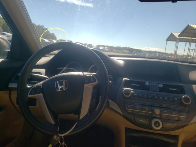 Photo 8 VIN: 1HGCP2F33BA034163 - HONDA ACCORD LX 