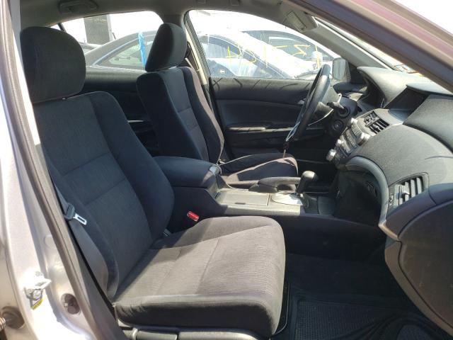 Photo 4 VIN: 1HGCP2F33BA066398 - HONDA ACCORD LX 