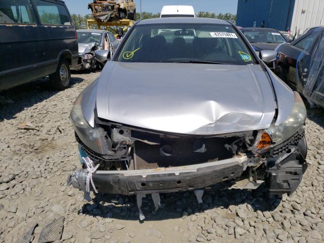 Photo 8 VIN: 1HGCP2F33BA066398 - HONDA ACCORD LX 