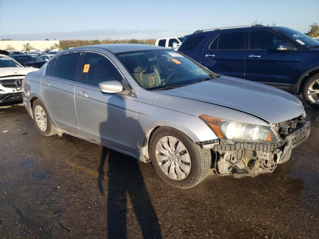 Photo 3 VIN: 1HGCP2F33BA080723 - HONDA ACCORD LX 