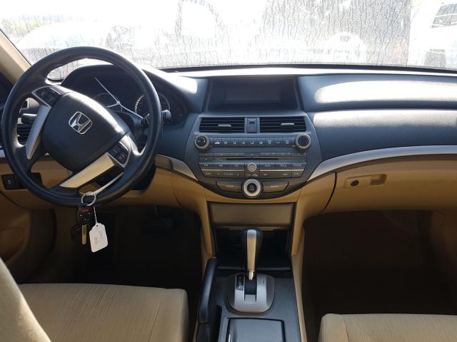 Photo 8 VIN: 1HGCP2F33BA082892 - HONDA ACCORD LX 