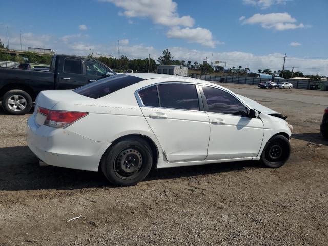 Photo 2 VIN: 1HGCP2F33BA095917 - HONDA ACCORD LX 