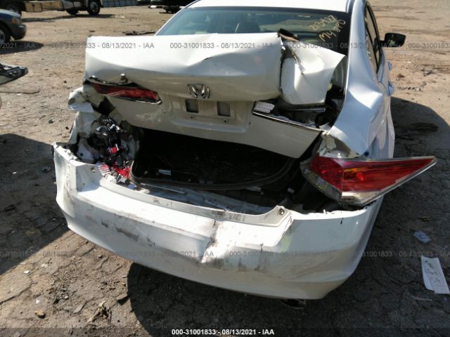 Photo 5 VIN: 1HGCP2F33BA126230 - HONDA ACCORD SDN 