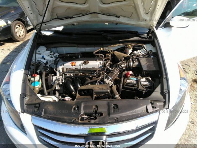 Photo 9 VIN: 1HGCP2F33BA126230 - HONDA ACCORD SDN 