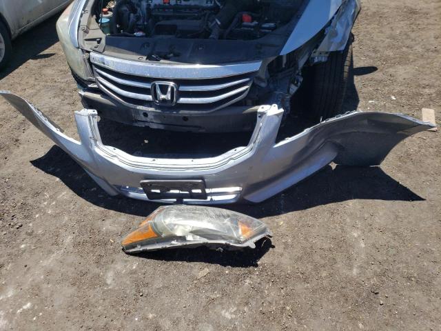 Photo 11 VIN: 1HGCP2F33BA130567 - HONDA ACCORD LX 