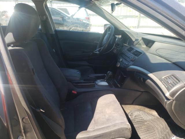 Photo 4 VIN: 1HGCP2F33BA157719 - HONDA ACCORD LX 