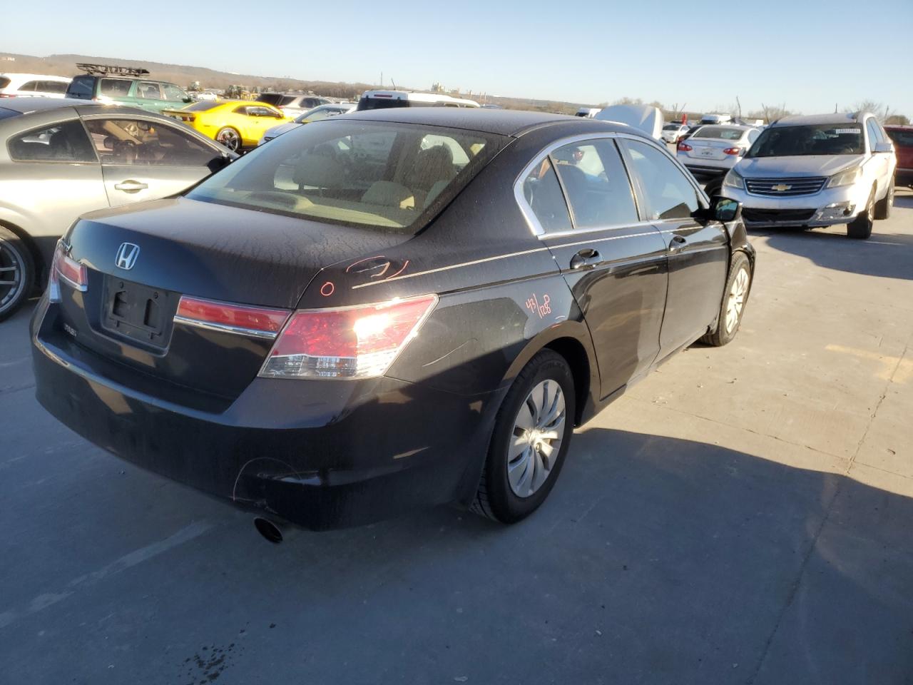 Photo 2 VIN: 1HGCP2F33CA022953 - HONDA ACCORD 