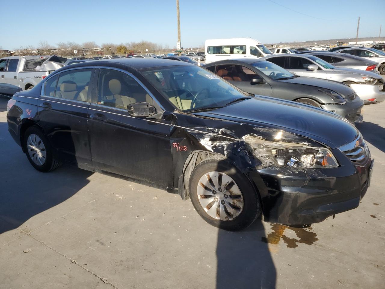 Photo 3 VIN: 1HGCP2F33CA022953 - HONDA ACCORD 