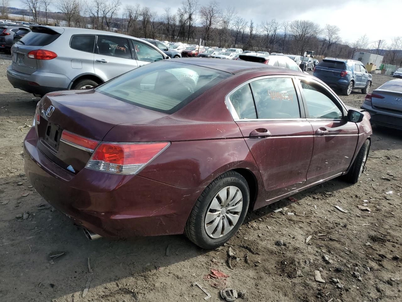 Photo 2 VIN: 1HGCP2F33CA076818 - HONDA ACCORD 