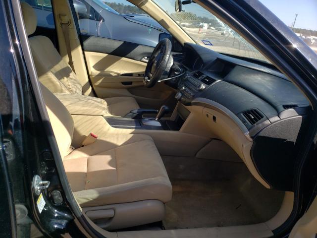 Photo 4 VIN: 1HGCP2F33CA111132 - HONDA ACCORD LX 