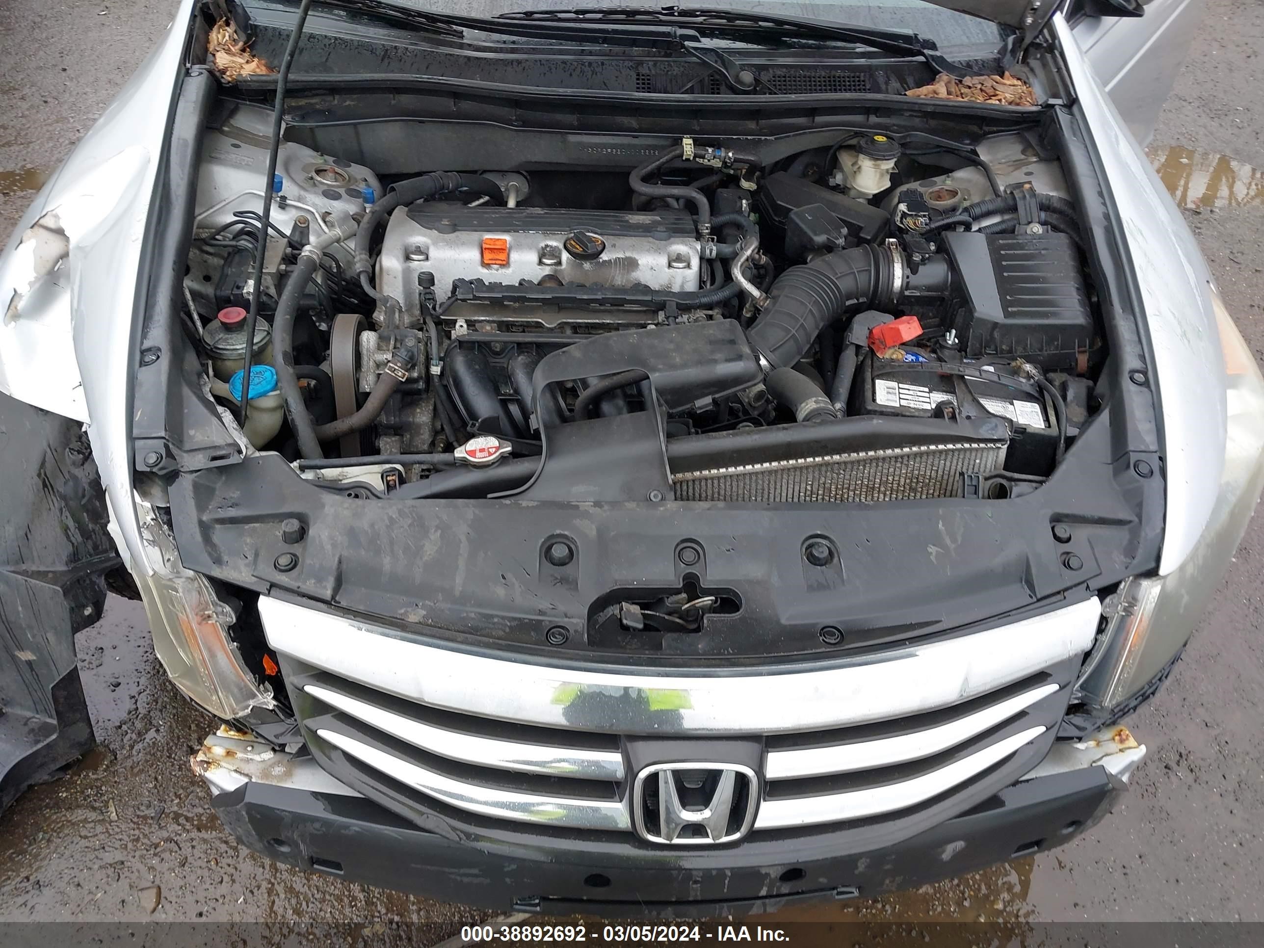 Photo 9 VIN: 1HGCP2F33CA116668 - HONDA ACCORD 