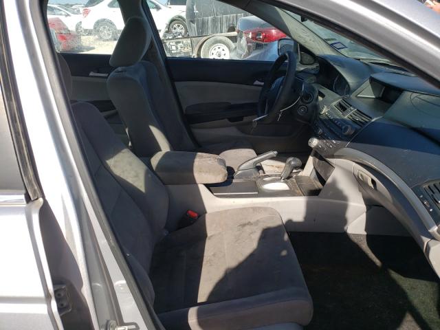 Photo 4 VIN: 1HGCP2F33CA145846 - HONDA ACCORD LX 