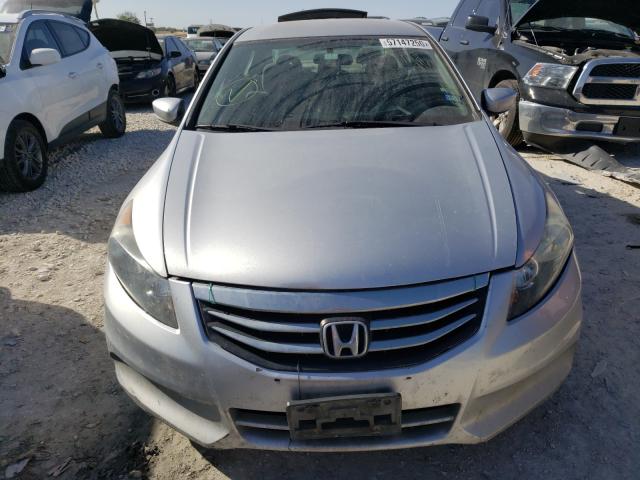 Photo 8 VIN: 1HGCP2F33CA145846 - HONDA ACCORD LX 