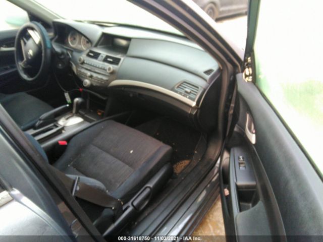 Photo 4 VIN: 1HGCP2F33CA160606 - HONDA ACCORD 