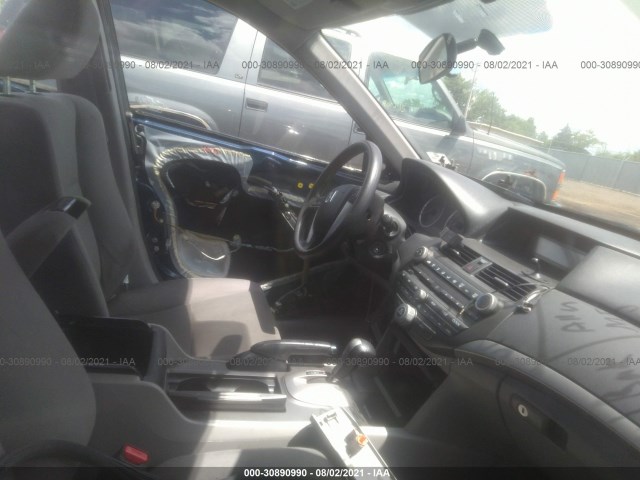 Photo 4 VIN: 1HGCP2F33CA164719 - HONDA ACCORD SDN 